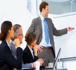 دورة تطوير نظم الإدارة المحلية واللامركزية فى ادارة البلديات